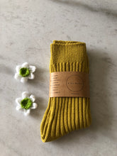 Load image into Gallery viewer, CROCHET DAFFODIL COTTON SOCKS