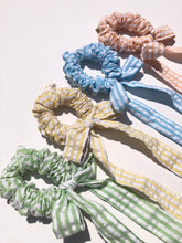 Load image into Gallery viewer, STRIPE BOW SCRUNCHIES