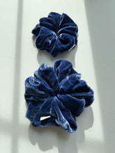 Load image into Gallery viewer, 2025 SILK VELVET SCRUNCHIES