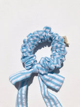 Load image into Gallery viewer, STRIPE BOW SCRUNCHIES