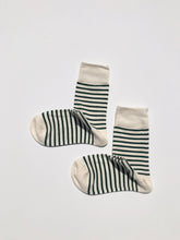 Load image into Gallery viewer, COLOR STRIPE SOCKS