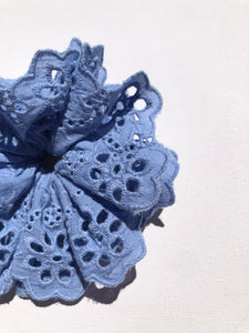 ISABELLA LACE SCRUNCHIES