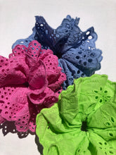 Load image into Gallery viewer, ISABELLA LACE SCRUNCHIES