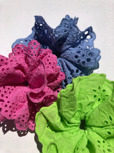 ISABELLA LACE SCRUNCHIES