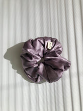Load image into Gallery viewer, PURE SILK SCRUNCHIES - heritage