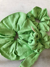 Load image into Gallery viewer, PURE LINEN SCRUNCHIES - apple green