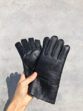 Load image into Gallery viewer, LEATHER SHEARLING GLOVE