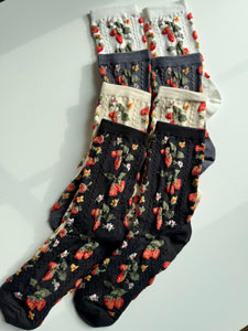 STRAWBERRIES SOCKS