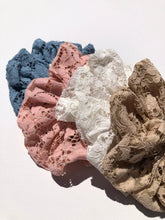 Load image into Gallery viewer, LACE SCRUNCHIES - neutral