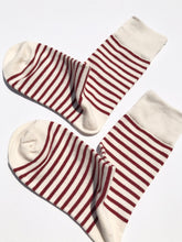 Load image into Gallery viewer, COLOR STRIPE SOCKS