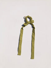 Load image into Gallery viewer, COTTON POPLIN BOW SCRUNCHIES