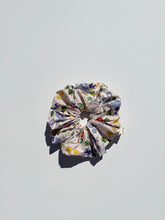 Load image into Gallery viewer, FLORENCE SCRUNCHIES