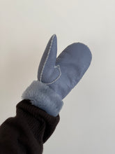 Load image into Gallery viewer, 2025 SHEARLING MITTENS - white stitch