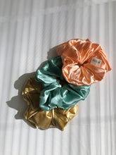 Load image into Gallery viewer, PURE SILK LARGE SCRUNCHIES - snow pastel