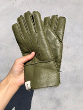 Load image into Gallery viewer, SHEARLING GLOVE