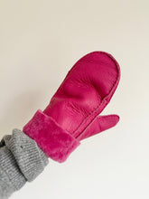 Load image into Gallery viewer, 2025 SHEARLING MITTENS