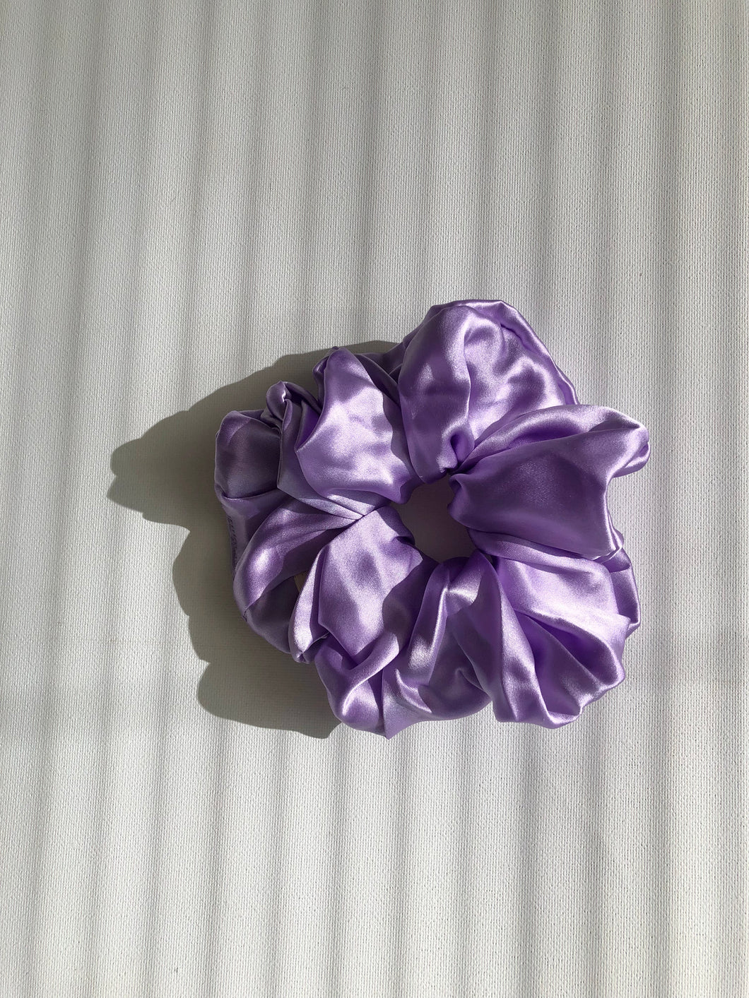 PURE SILK SCRUNCHIES - snow pastel