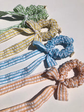 Load image into Gallery viewer, STRIPE BOW SCRUNCHIES