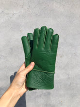 Load image into Gallery viewer, LEATHER SHEARLING GLOVE