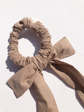 Load image into Gallery viewer, COTTON POPLIN BOW SCRUNCHIES