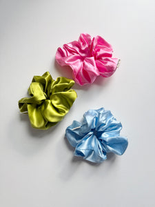 2025 PURE SILK SCRUNCHIES