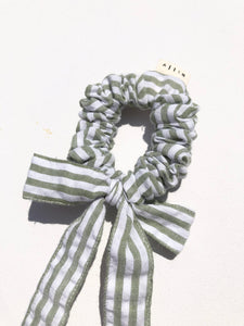 STRIPE BOW SCRUNCHIES