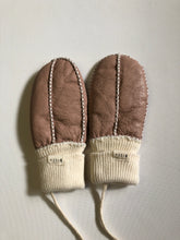 Load image into Gallery viewer, KIDS SHEARLING MITTENS