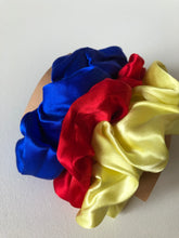 Load image into Gallery viewer, PACK OF 3 EVERY DAY SILK SCRUNCHIES