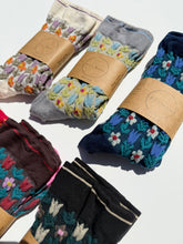 Load image into Gallery viewer, TULIPS GARDEN SOCKS