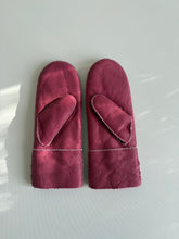 Load image into Gallery viewer, 2025 SHEARLING MITTENS - white stitch