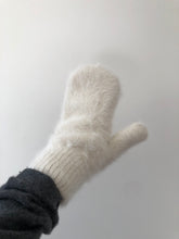 Load image into Gallery viewer, FLUFFY ANGORA MITTENS - neutral