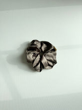 Load image into Gallery viewer, 2025 PURE SILK SCRUNCHIES