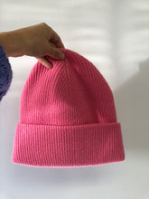 Load image into Gallery viewer, MERINO WOOL BEANIE - double layer