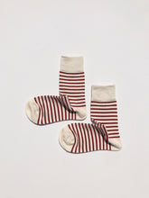 Load image into Gallery viewer, COLOR STRIPE SOCKS