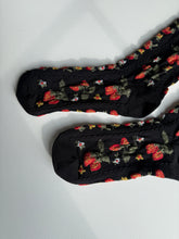 Load image into Gallery viewer, STRAWBERRIES SOCKS