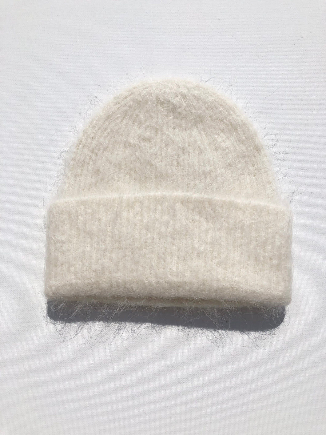 ALPACA FLUFFY BEANIE