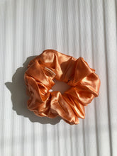 Load image into Gallery viewer, PURE SILK LARGE SCRUNCHIES - heritage