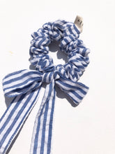 Load image into Gallery viewer, STRIPE BOW SCRUNCHIES