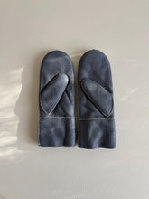 Load image into Gallery viewer, 2025 SHEARLING MITTENS - white stitch