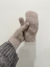 Load image into Gallery viewer, FLUFFY ANGORA MITTENS - neutral