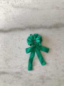 PURE LINEN SCRUNCHIES - emerald green