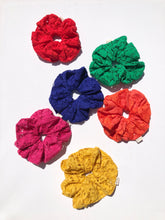 Load image into Gallery viewer, LACE SCRUNCHIES - fruits market