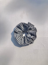 Load image into Gallery viewer, GINGHAM FARM SCRUNCHIES