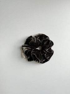 2025 VELVET SCRUNCHIES - neutral