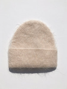 ALPACA FLUFFY BEANIE