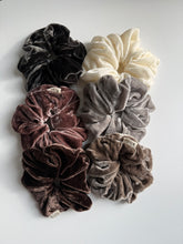 Load image into Gallery viewer, 2025 VELVET SCRUNCHIES - neutral