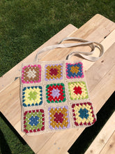 Load image into Gallery viewer, CROCHET TOTE BAG