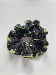 NIGHT FLOWERS SCRUNCHIES