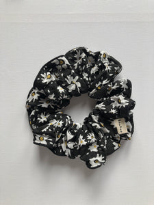 NIGHT FLOWERS SCRUNCHIES