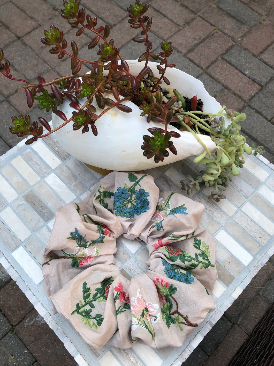 EMBROIDERED HERB SCRUNCHIES